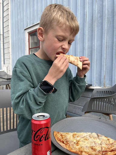 Photo of Östanbäckens Pizza House - Östanbäcksgatan 1, 871 31 Härnösand