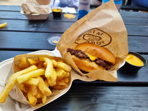 Photo of Mister York - Helsingborg Stattena - Ängelholmsvägen 16, 254 42 Helsingborg