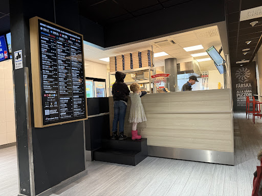 Photo of Domino's Pizza Helsingborg - Södergatan 56, 252 19 Helsingborg