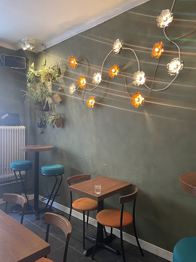 Photo of Reggev Hummus - Döbelnsgatan 51, 113 52 Stockholm