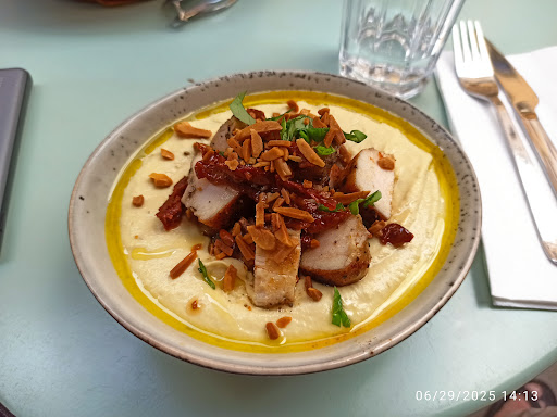 Photo of Mummus / Hummus & more - Klara Norra kyrkogata 32, 111 22 Stockholm