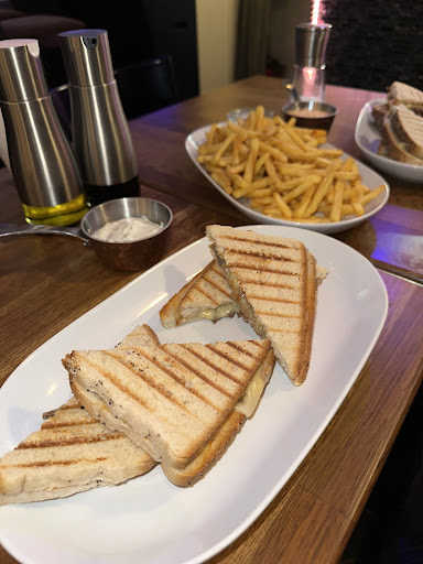 Photo of Fantasy Restaurang - Essinge Brogata 5, 112 61 Stockholm