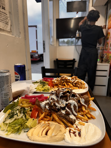 Photo of Gulden falafel - Partihandlarvägen, 120 44 Årsta