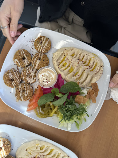 Photo of Gulden falafel - Partihandlarvägen, 120 44 Årsta