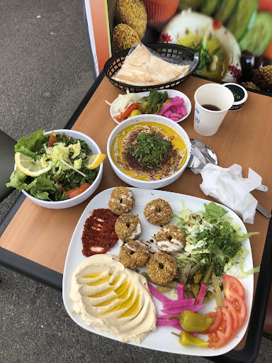 Photo of Gulden falafel - Partihandlarvägen, 120 44 Årsta