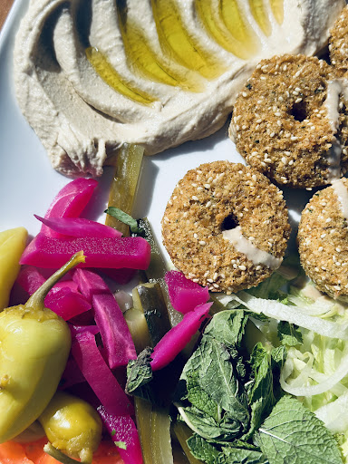 Photo of Gulden falafel - Partihandlarvägen, 120 44 Årsta