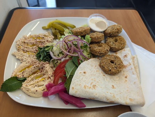 Photo of Gulden falafel - Partihandlarvägen, 120 44 Årsta