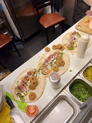 Photo of Gulden falafel - Partihandlarvägen, 120 44 Årsta