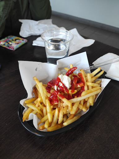 Photo of MENYn Grill & Salad - Lilla Nygatan 1, 211 38 Malmö