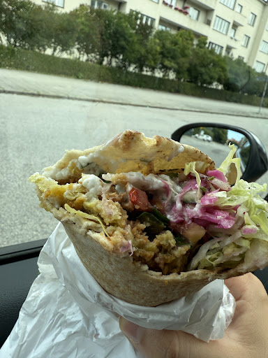 Photo of Clemens Falafel Malmö - Karlskronaplan 4, 214 36 Malmö