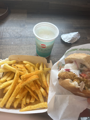 Photo of Clemens Falafel Malmö - Karlskronaplan 4, 214 36 Malmö