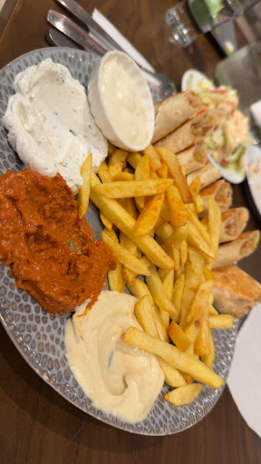 Photo of Fanoos Restaurang & Café - Jämtlandsgatan 151 B, 162 60 Vällingby