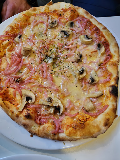 Photo of Juventus Pizzeria - Kebab & Sallad - Norra Smedjegatan 6, 371 13 Karlskrona