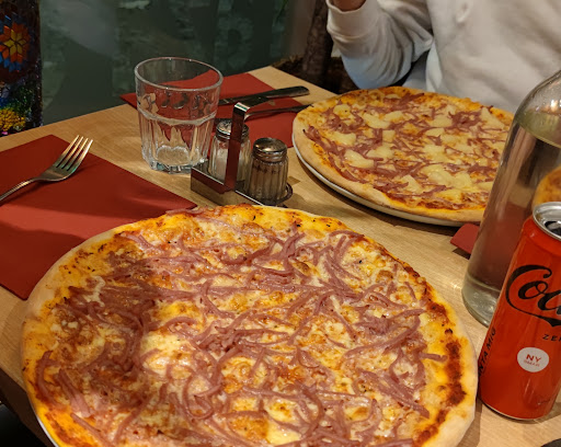 Photo of Taza Grillen - Pizzeria Falun - Falugatan 3, 791 71 Falun