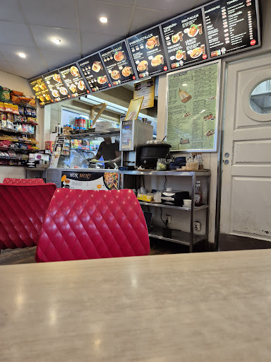 Photo of Dalparkens Gatukök | Sushi | Wok - Dalgatan 20, 151 33 Södertälje