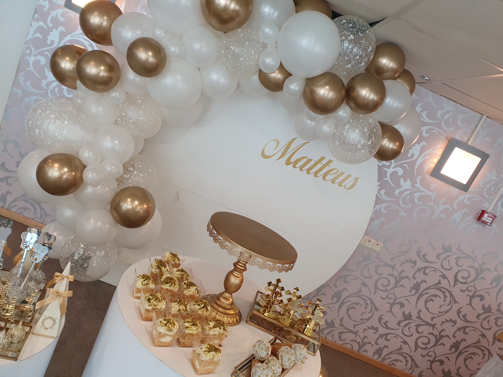 Photo of La Rose Restaurang - Holmfastvägen 31, 151 59 Södertälje