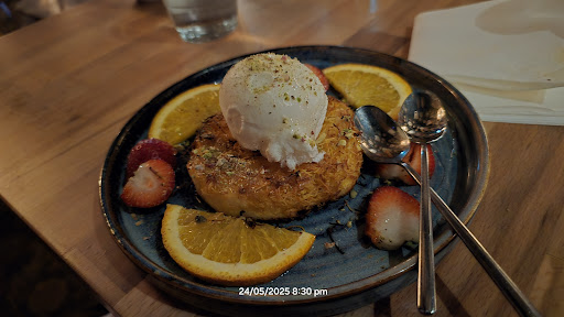 Photo of Batroun lebanese and Mediterranean cuisine - Ekensbergsvägen 128, 172 69 Sundbyberg