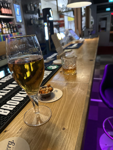 Photo of NY Corner Bar & Burger-Pizza - Sernanders väg 9, 752 62 Uppsala