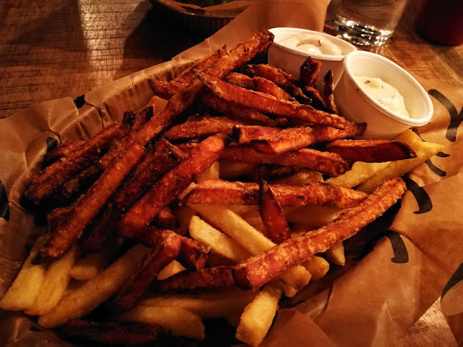 Photo of Tugg Burgers - Dragarbrunnsgatan 50a, 753 20 Uppsala