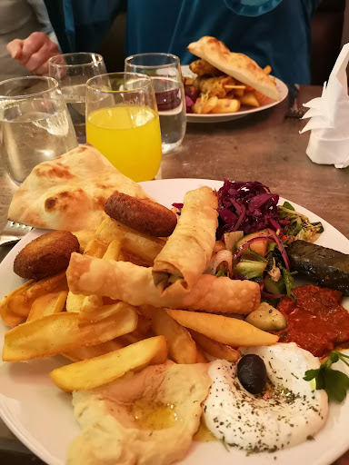 Photo of Meza libanesisk restaurang - Adelsgatan 30, 621 57 Visby