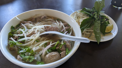 Photo of Saigon House Vietnamese Restaurant - 1124 S Washington St, Aberdeen, SD 57401