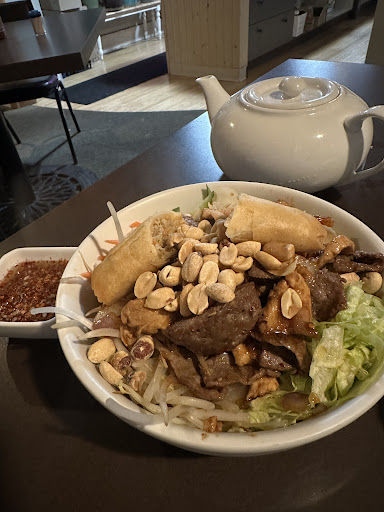 Photo of Saigon House Vietnamese Restaurant - 1124 S Washington St, Aberdeen, SD 57401