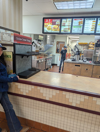 Photo of Arby's - 1205 6th Ave SE, Aberdeen, SD 57401