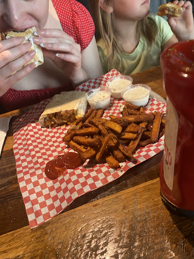 Photo of Pounders Pub & Grub - 1702 6th Ave SE, Aberdeen, SD 57401