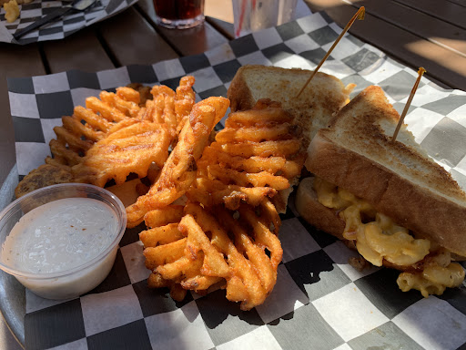 Photo of Pounders Pub & Grub - 1702 6th Ave SE, Aberdeen, SD 57401