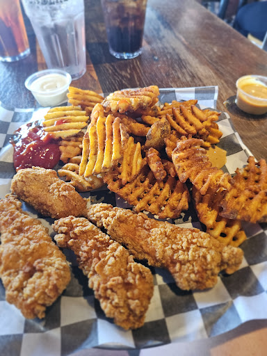 Photo of Pounders Pub & Grub - 1702 6th Ave SE, Aberdeen, SD 57401