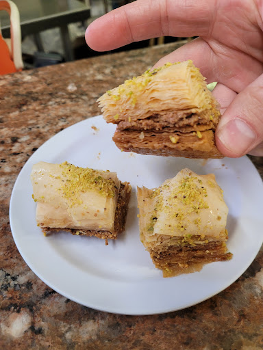 Photo of Wally's Cafe - 3900 San Pablo Ave, Emeryville, CA 94608