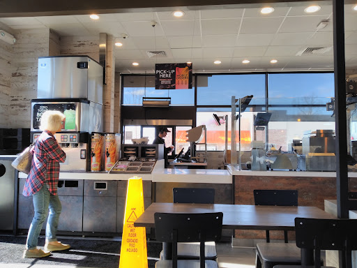 Photo of Taco Bell - 2013 E Lamar Alexander Pkwy, Maryville, TN 37804