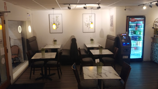 Photo of Man’oushe Express - 13721 Lake City Way NE, Seattle, WA 98125