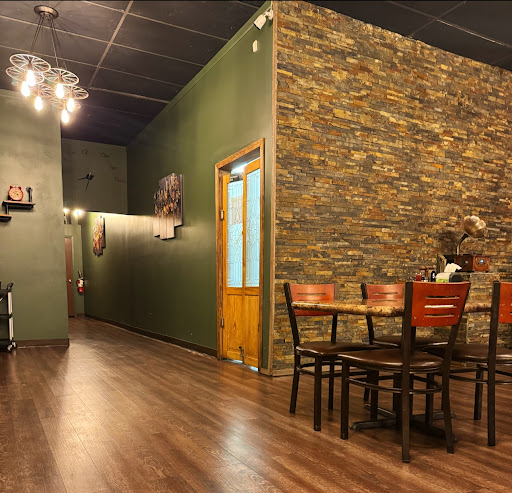 Photo of King Tut Mediterranean Restaurant - 13510 Aurora Ave N, Seattle, WA 98133