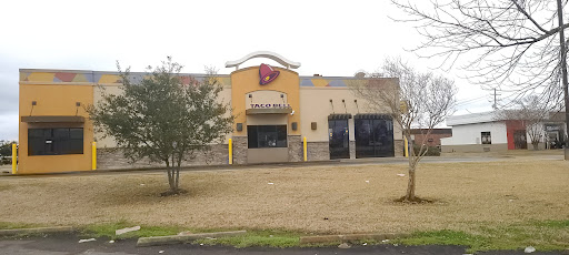 Photo of Taco Bell - 3840 Alexandria Mall Dr, Alexandria, LA 71301