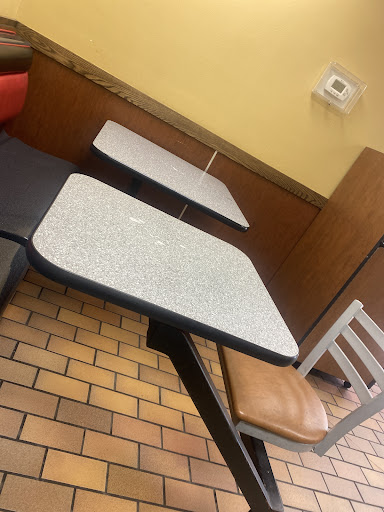 Photo of Hardee’s - 605 50th Ave W, Alexandria, MN 56308