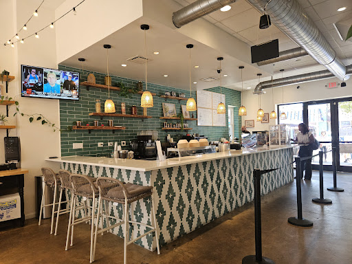 Photo of La'Baik - 2309 Mt Vernon Ave, Alexandria, VA 22301