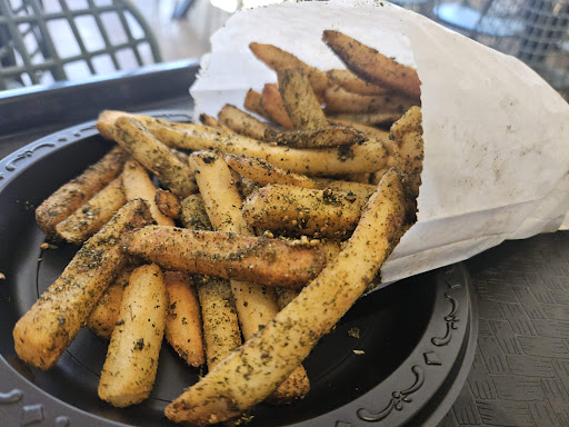 Photo of La'Baik - 2309 Mt Vernon Ave, Alexandria, VA 22301