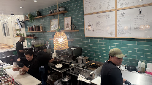 Photo of La'Baik - 2309 Mt Vernon Ave, Alexandria, VA 22301