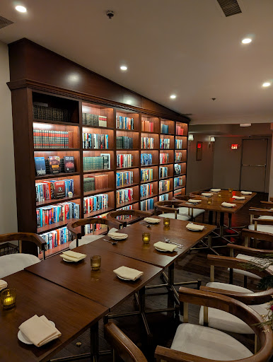 Photo of Elaine's - 208 Queen St, Alexandria, VA 22314