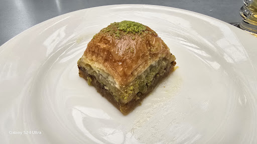 Photo of Oren's Hummus - 19419 Stevens Creek Blvd, Cupertino, CA 95014