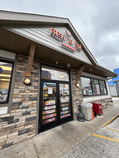 Photo of Fresh in five Halal food - 228 E Erie Ave, Lorain, OH 44052