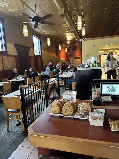 Photo of Aladdin's Eatery Oberlin - 5 W College St, Oberlin, OH 44074