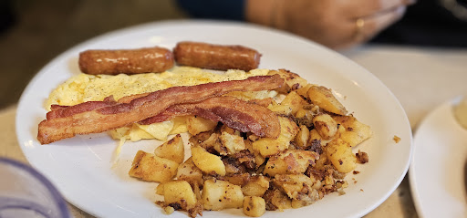 Photo of Riverdale Diner - 521 River Rd, Shelton, CT 06484