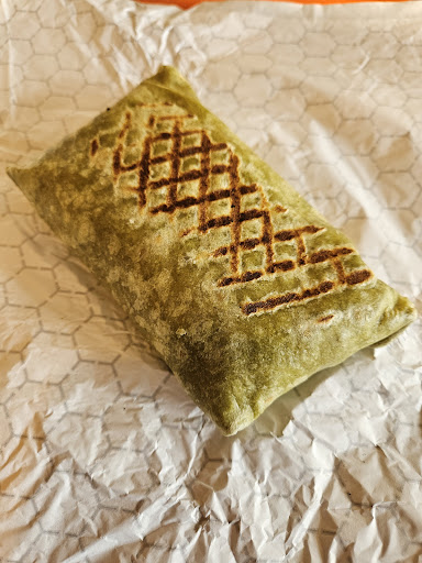 Photo of Longboards Wraps & Bowls - 6269 N Oak Trafficway, Kansas City, MO 64118