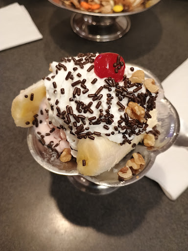 Photo of Friendly's - 10 Washington St, Attleboro, MA 02703