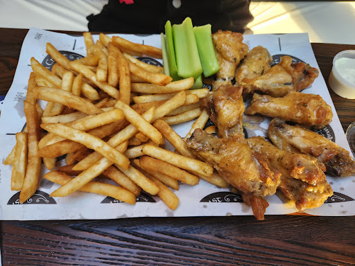 Photo of Golden Crust Pizza (Providence) - 369 Douglas Ave, Providence, RI 02908