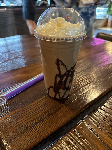 Photo of Golden Crust Pizza (Providence) - 369 Douglas Ave, Providence, RI 02908