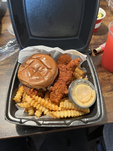 Photo of Hot Chickz Nashville Hot Chicken (Halal) - 1716 E Pontiac St, Fort Wayne, IN 46803