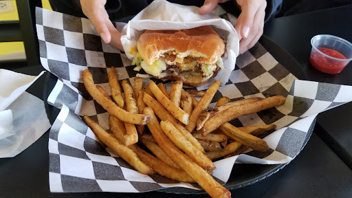 Photo of Patelli's Gyros & Beef - 572 Weston Ridge Dr, Naperville, IL 60563